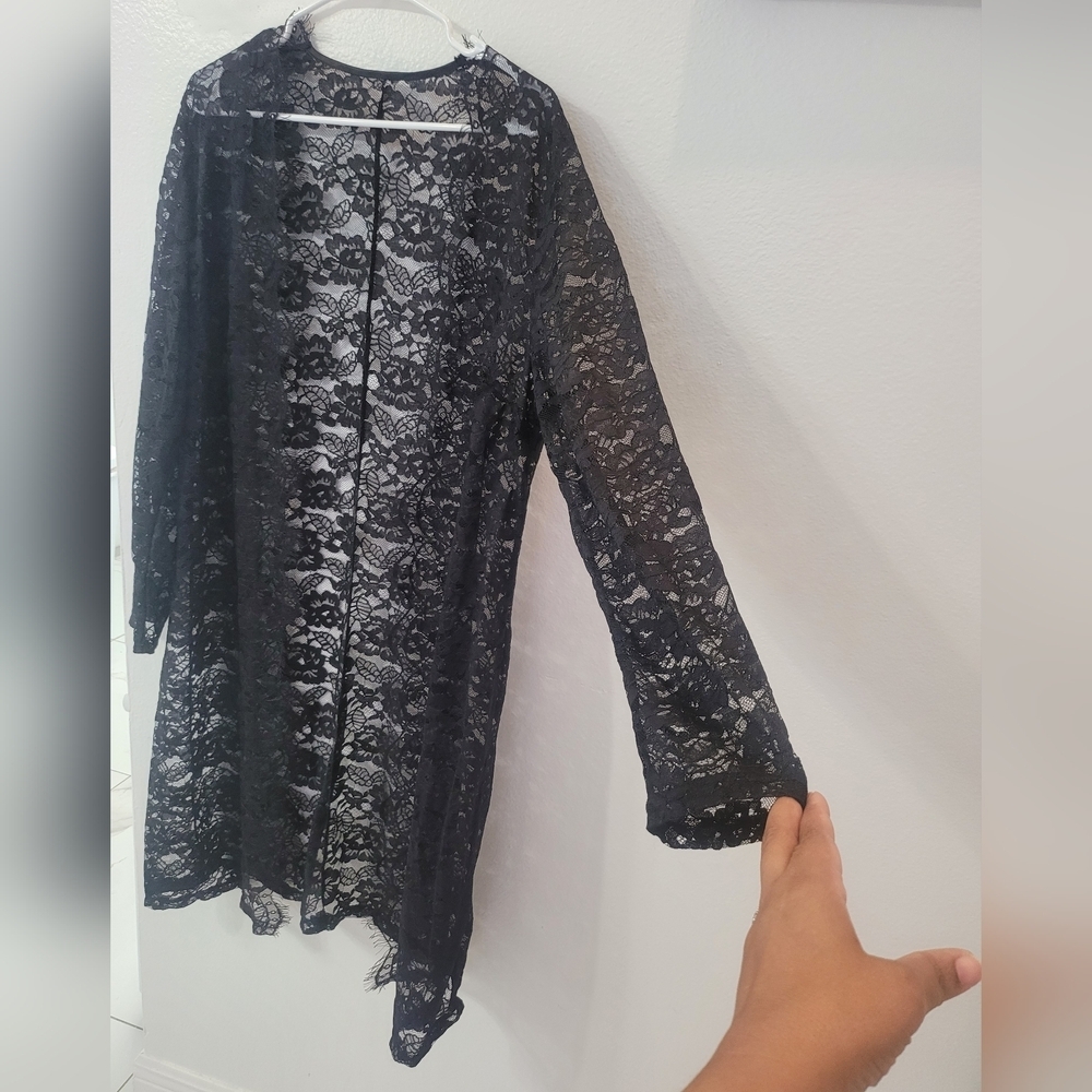 Elegant Black Lace Women's Cardigan - Picture 3 of 5